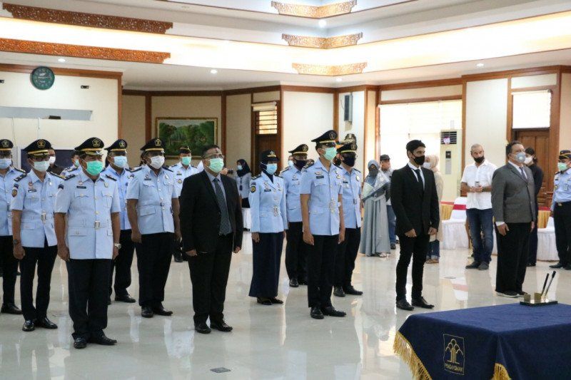 Lama Tinggal di Indonesia, Tiga WNA Ambil Sumpah Jadi WNI