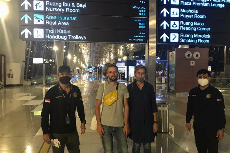 podiumnews.com-Imigrasi Deprotasi 2 WNA Lakukan Bisnis Online di Bali