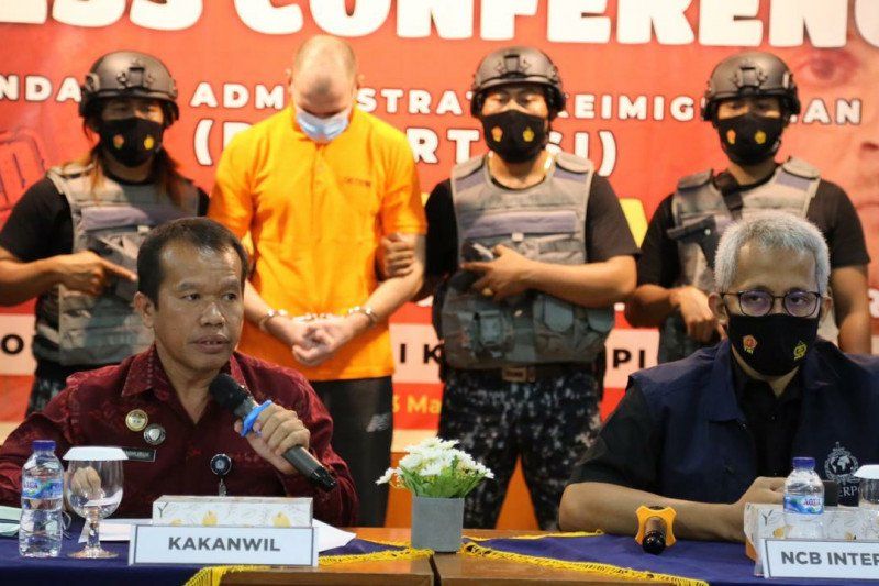 podiumnews.com-Buronan Interpol Rusia Terlibat Peredaran 146 Kg Hasis