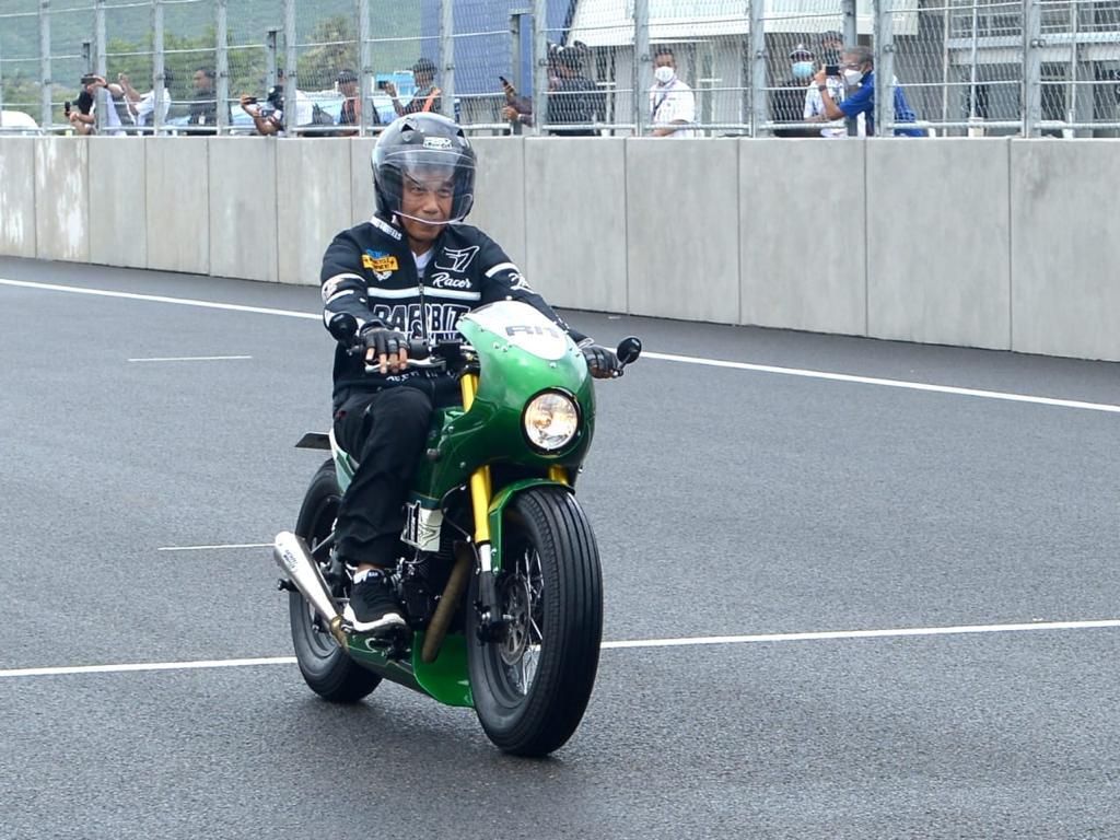 podiumnews.com-Saat Jokowi Jajal Sirkuit Mandalika