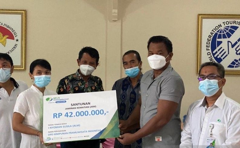 podiumnews.com-BPJAMSOSTEK Denpasar Serahkan Santunan Kematian ke Anggota HPI