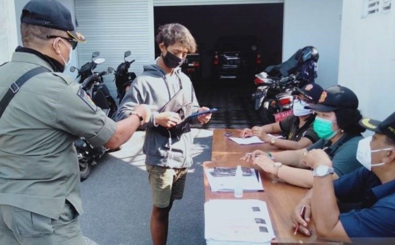 podiumnews.com-Tim Yustisi Denpasar Jaring 44 Pelanggar Protokol Kesehatan