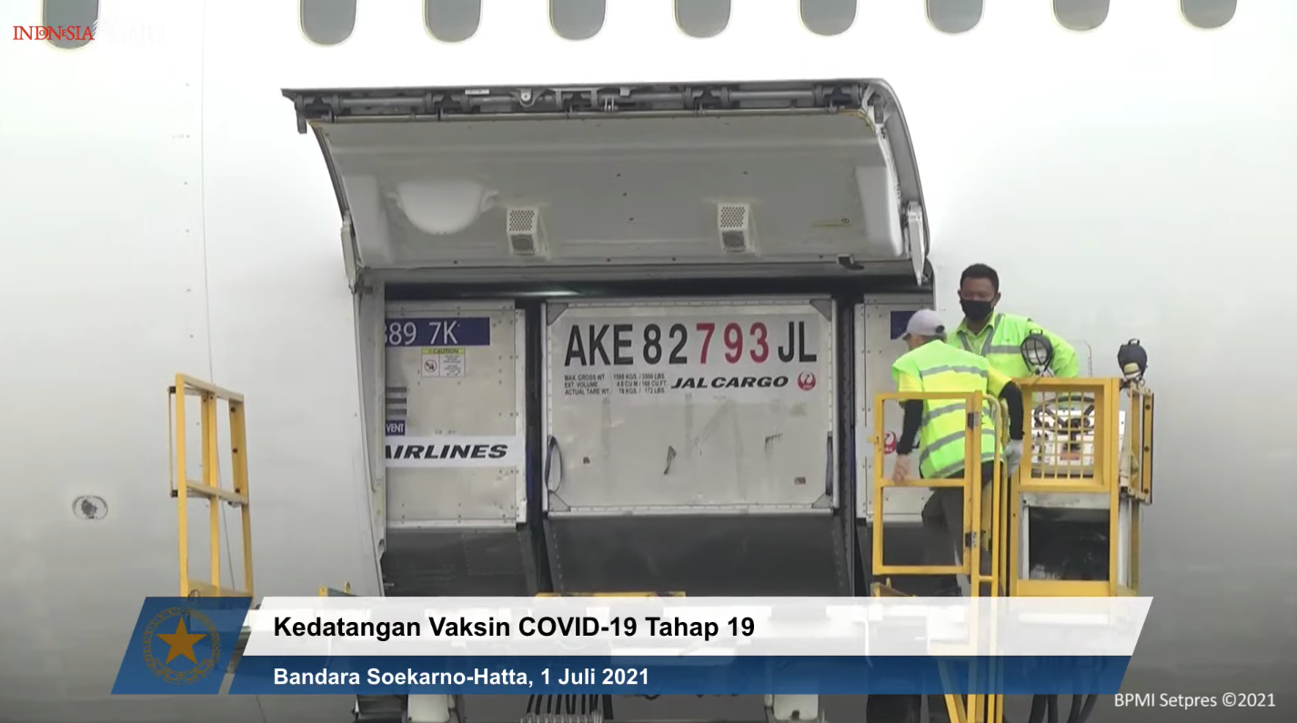 podiumnews.com-998.400 Dosis Vaksin Astrazeneca Kembali Tiba di Tanah Air