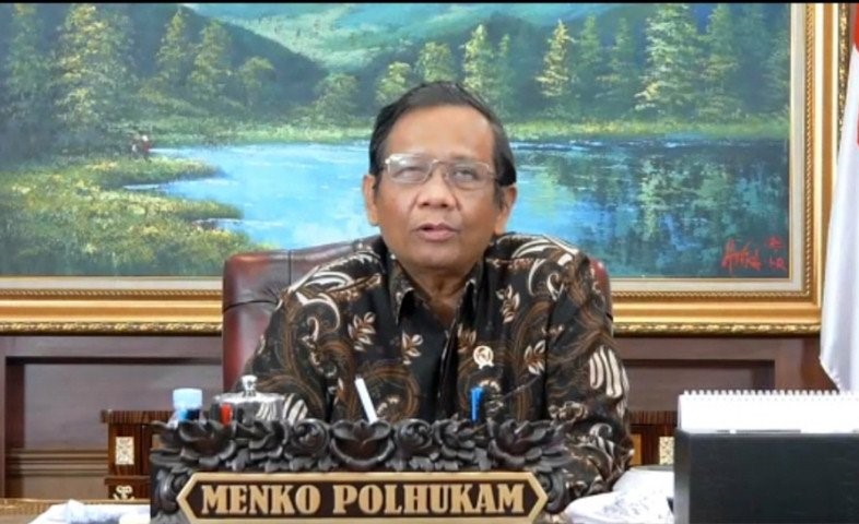 Mahfud: TNI Perlu Dilibatkan Tangani Terorisme