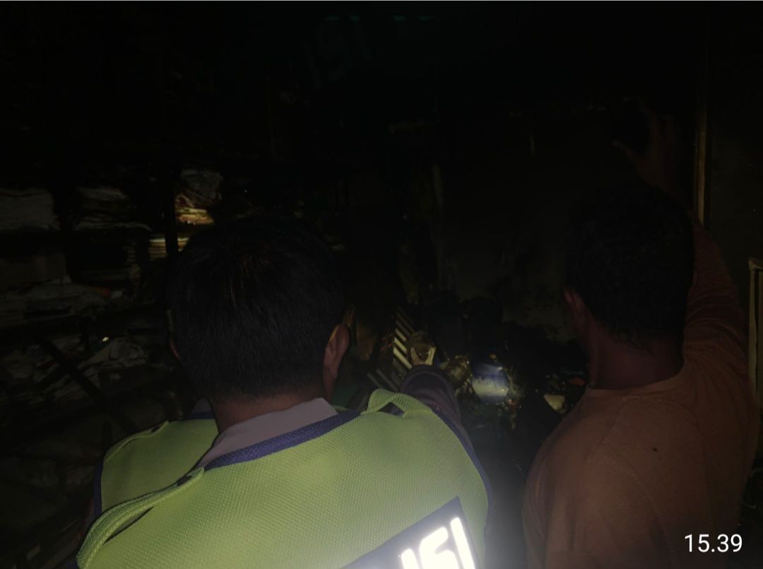 podiumnews.com-Gudang Arsip Kantor Desa di Abiansemal Terbakar