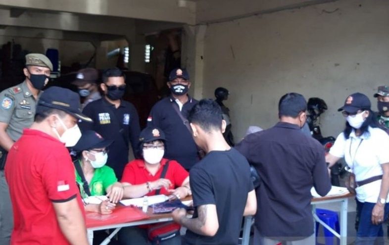 podiumnews.com-Tim Yustisi Kota Denpasar Jaring 32 Orang Pelanggar Prokes