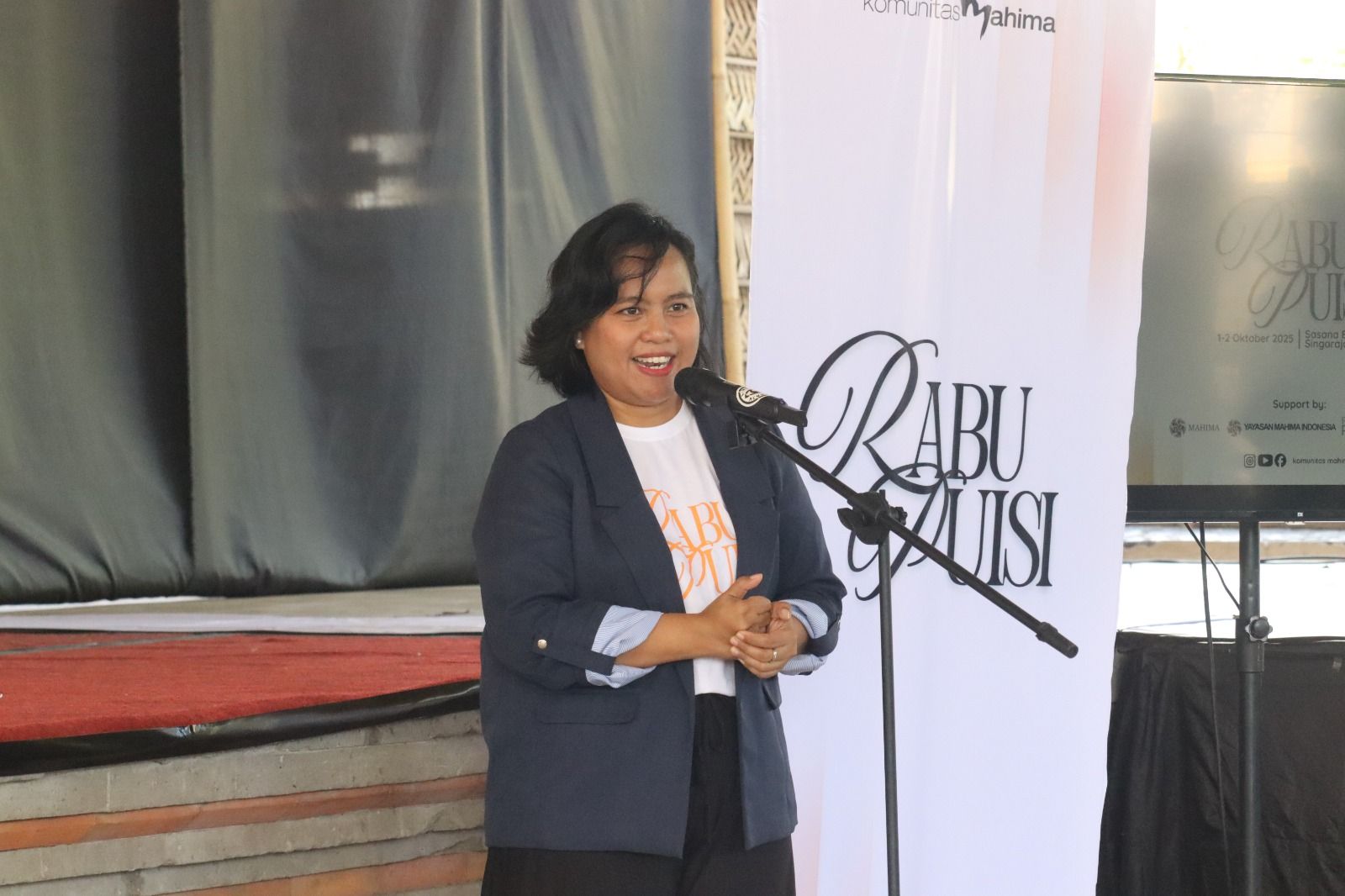 Rabu Puisi Jadi Panggung Anak Muda Singaraja Menyapa Dunia