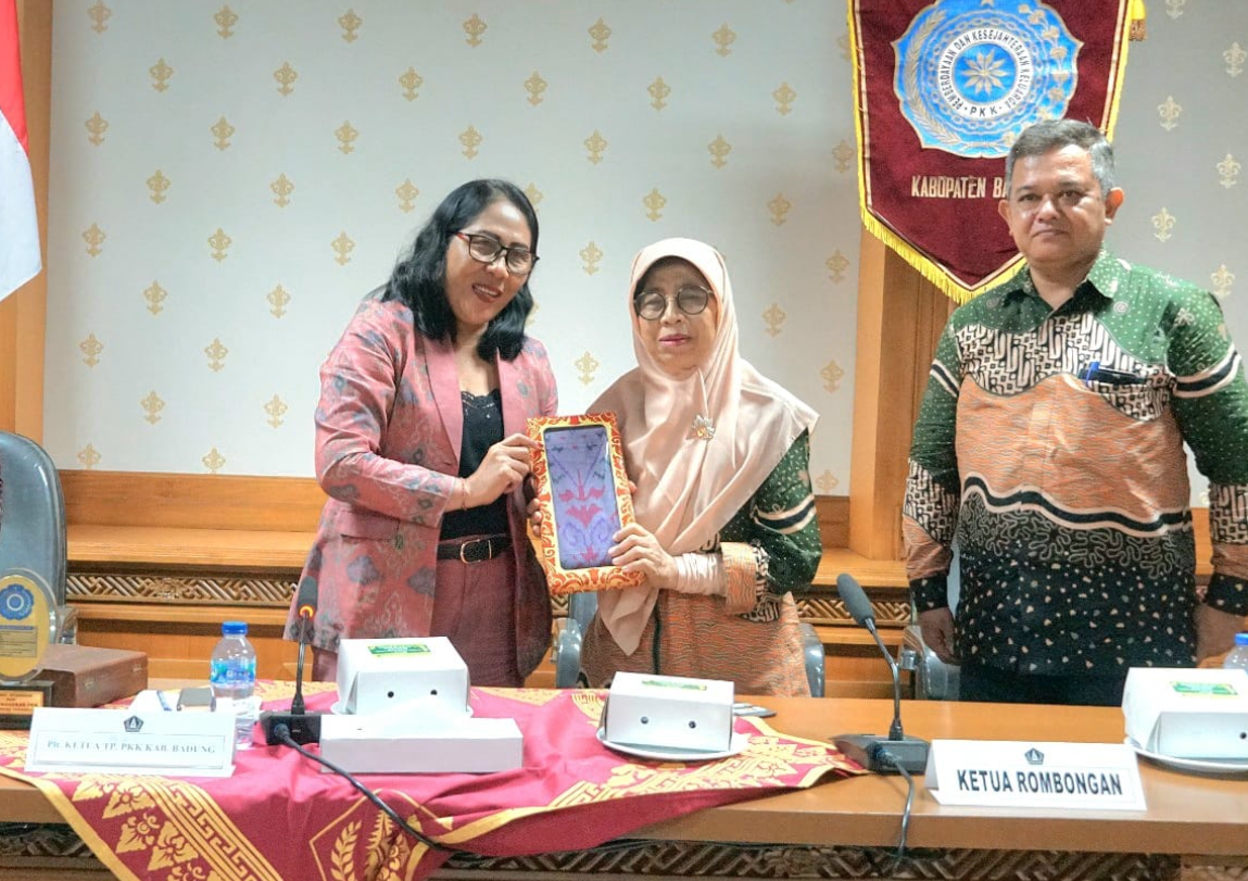 TP PKK Kabupaten Badung Terima Kunja TP PKK Kabupaten Sukabumi