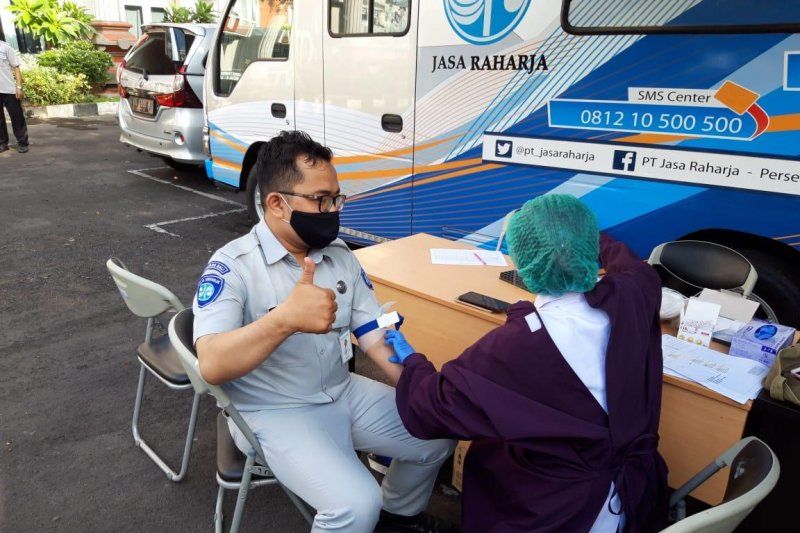 podiumnews.com-Pegawai Jasa Raharja Bali Diuji Cepat Cegah Klaster Perkantoran