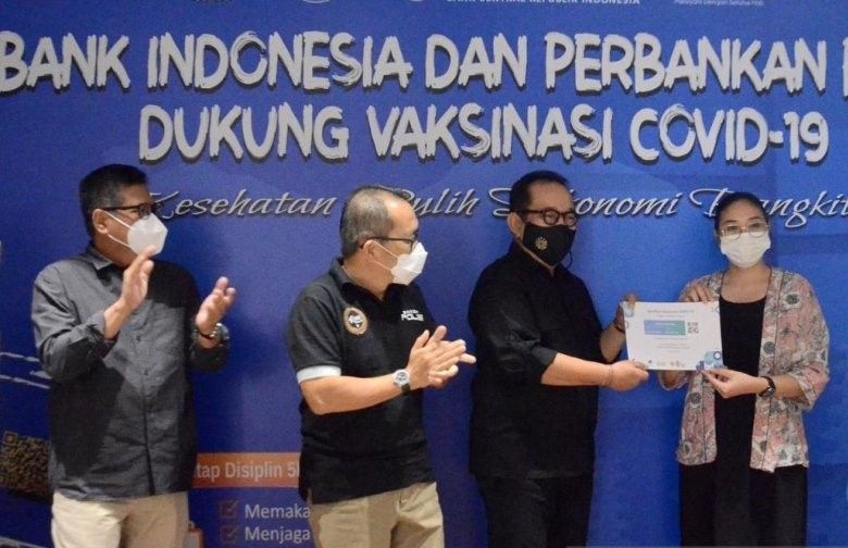 podiumnews.com-Wagub Bali: 600 Ribu Warga Bali Sudah Mendapat Suntikan Vaksin