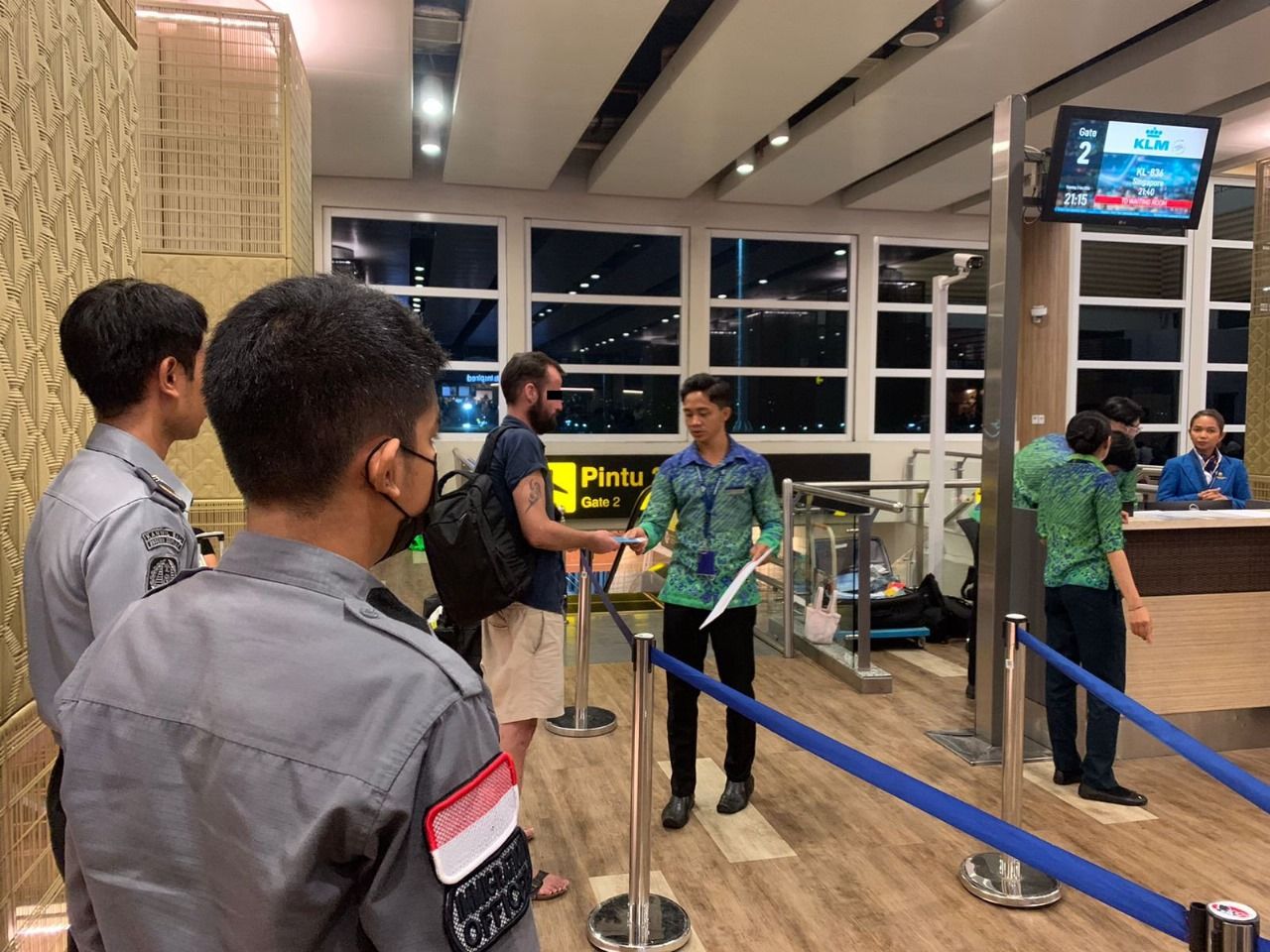 podiumnews.com-Overstay, Warga Inggris Dideportasi dari Bali