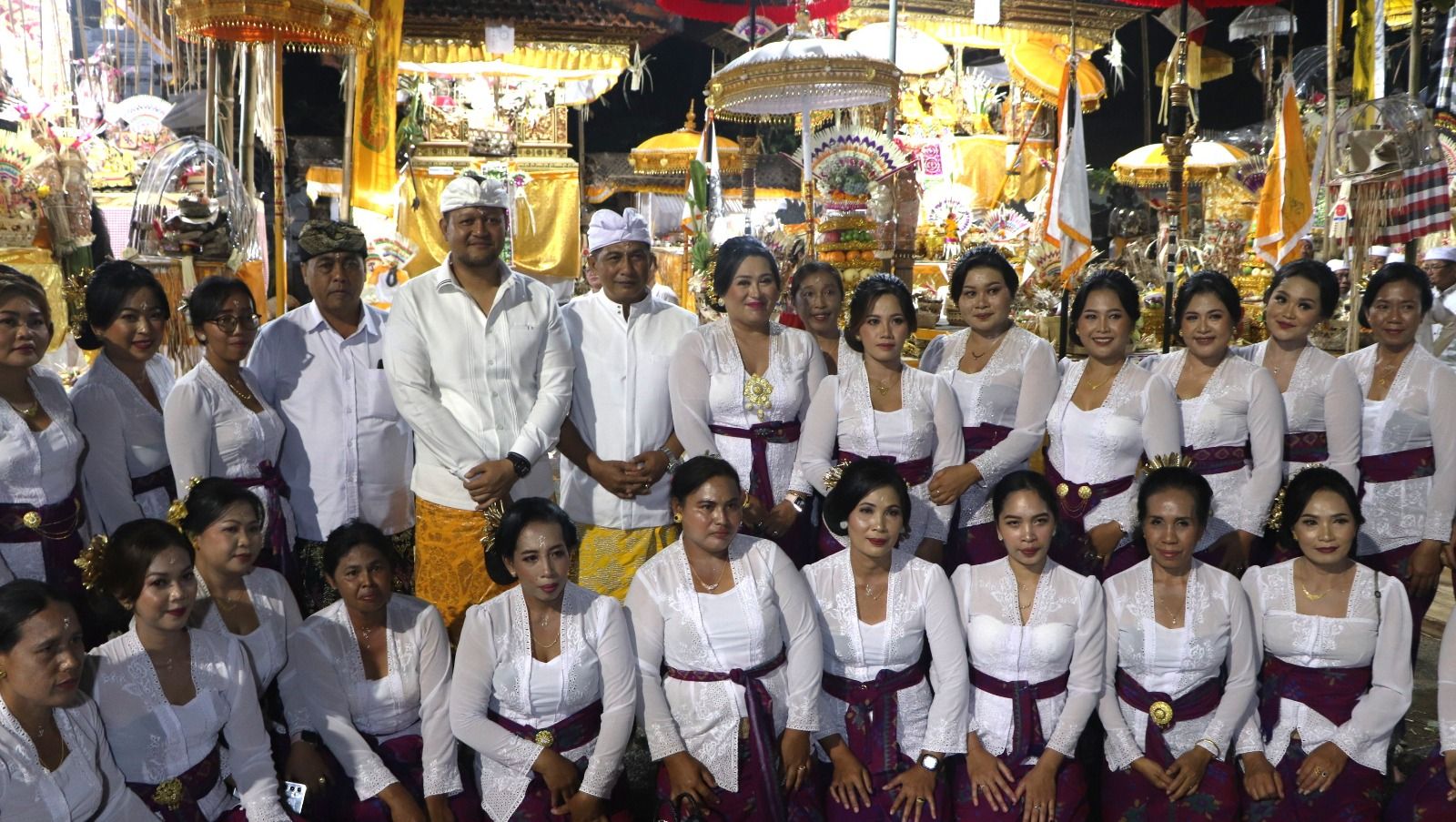 podiumnews.com-Wabup Badung Hadiri Karya Ngenteg Linggih di Pura Samuan Tiga Petang