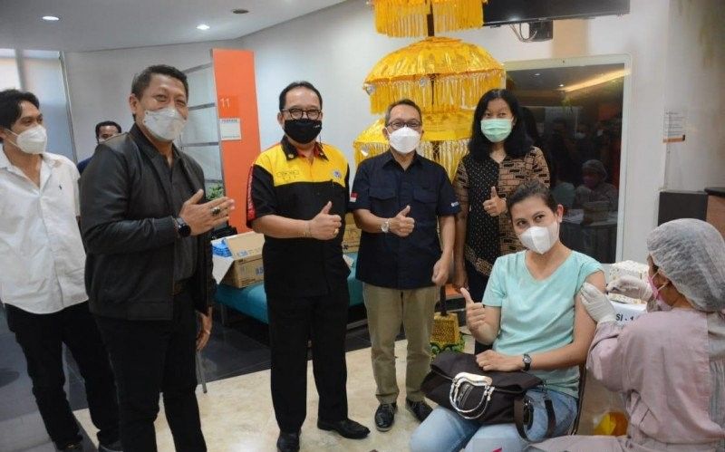 podiumnews.com-Wagub Bali: Sudah Divaksin, Protokol Kesehatan Harus Tetap Ketat