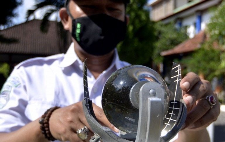 podiumnews.com-Masyarakat Bali Diimbau Waspada Potensi Dampak Siklon Tropis Seroja