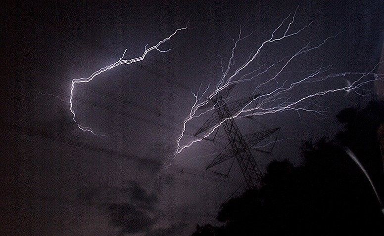 podiumnews.com-Waspada Cuaca Ekstrem Puncak Musim Hujan