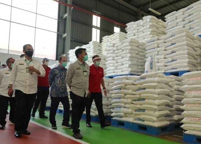 podiumnews.com-Mentan Lepas Ekspor 4.000 Ton Olahan Jagung dan Gandum Asal Banten