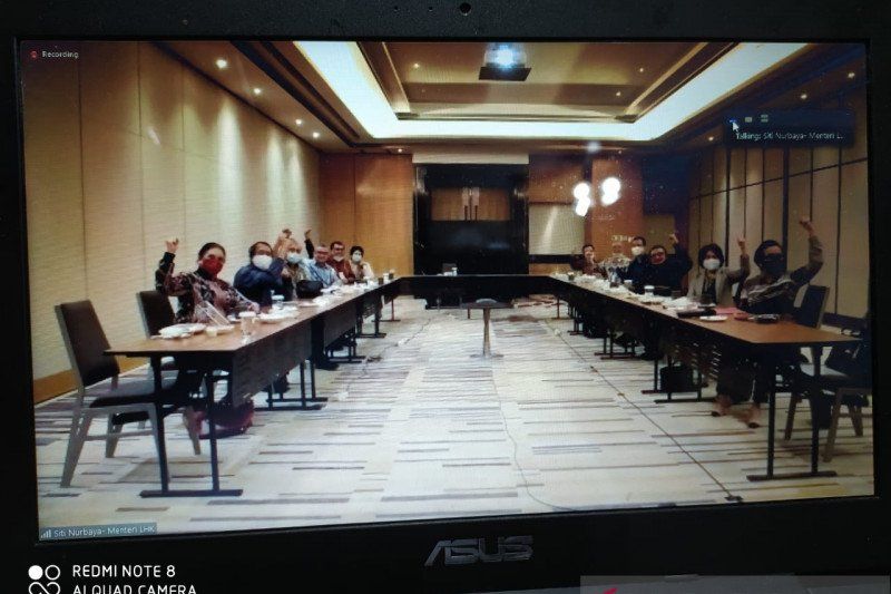 podiumnews.com-Hayono Isman: Klaster Koperasi-UMKM di RUU Ciptaker Buka Peluang Kerja