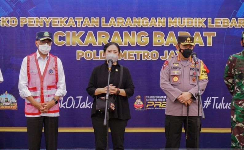 podiumnews.com-DPR Minta Pemerintah Tunda Kedatangan WNA Selama Larangan Mudik