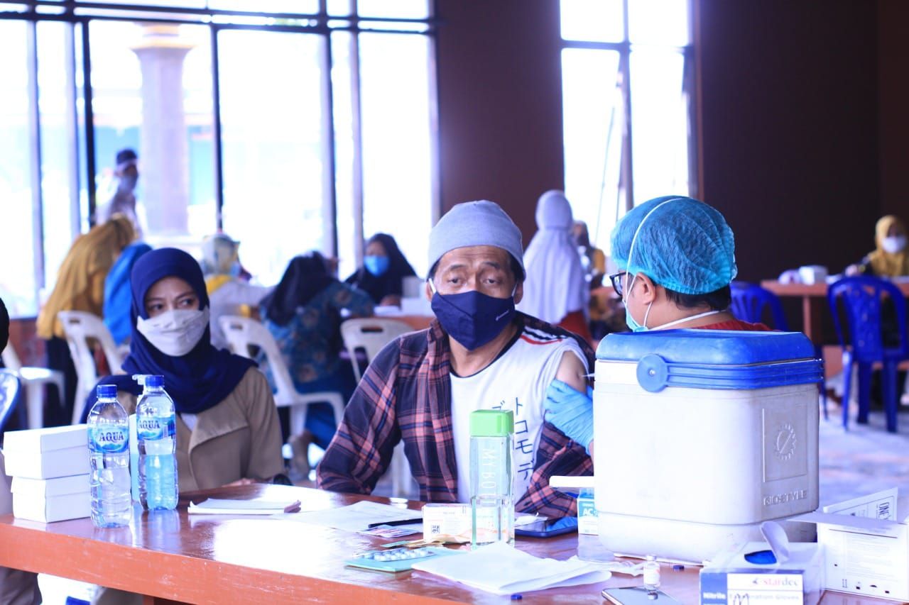 podiumnews.com-Puskesmas Kedu Jemput Bola Vaksinasi untuk Lansia