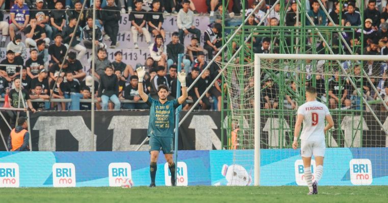 podiumnews.com-Kiper Bali United Derita Cedera Hadapi Persik 