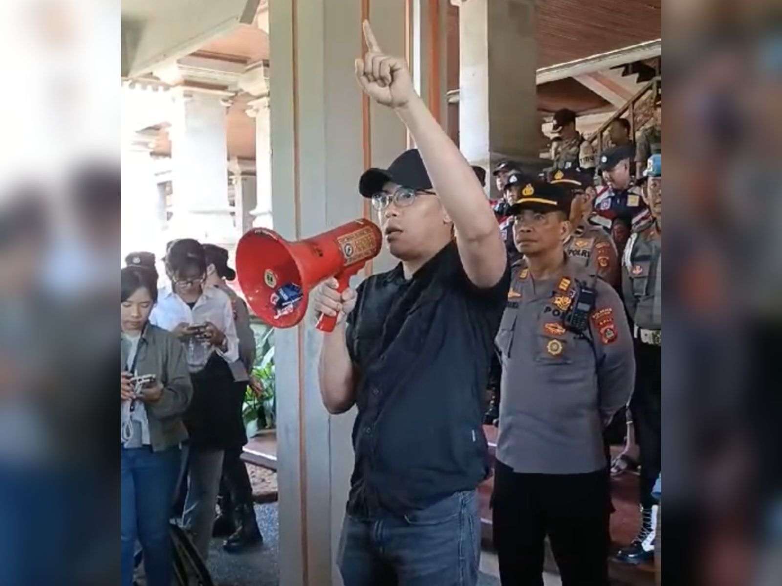 Ady: Larangan Jurnalistik Investigasi Itu Lucu