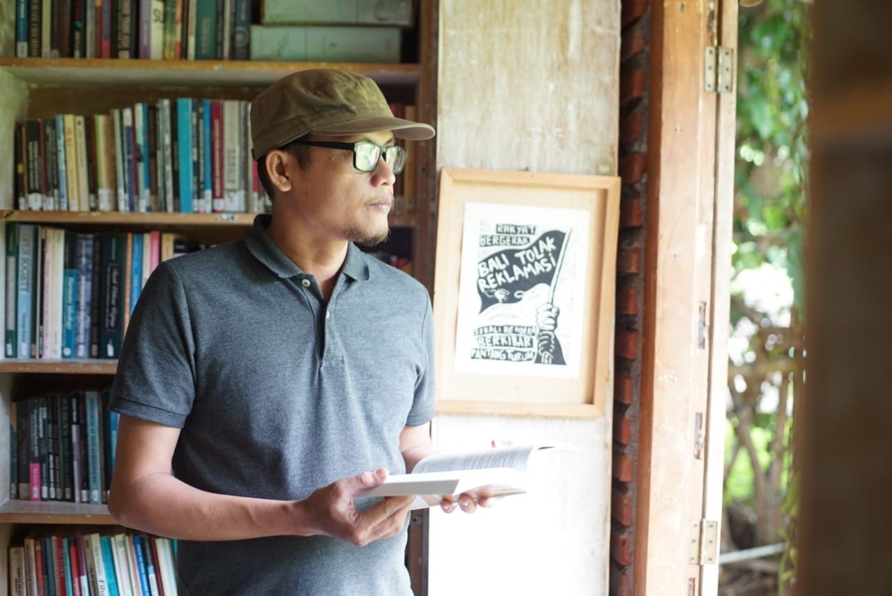 Menemukan Kembali Guru Pertama