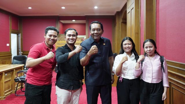 Ketua DPRD Badung Terima Panpel Utsawa UHN I Gusti Bagus Sugriwa