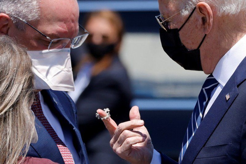 podiumnews.com-CDC: Penerima Vaksin Lengkap Tak Perlu Pakai Masker di Luar Ruangan