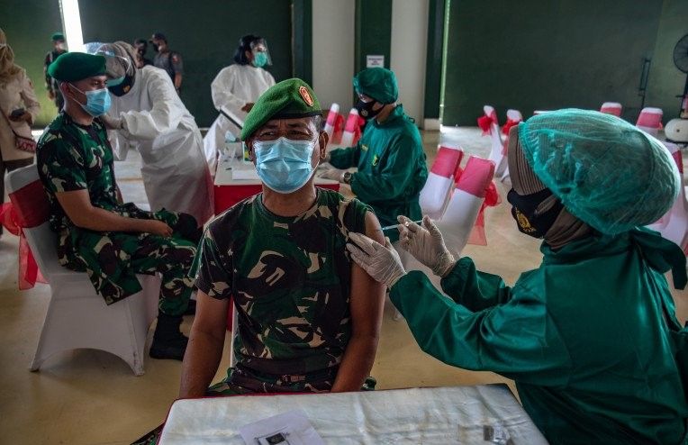 podiumnews.com-Menkominfo Minta Masyarakat Tak Unggah Serivikat Vaksinasi ke Sosmed