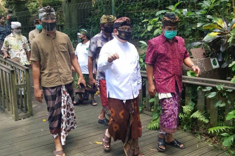 podiumnews.com-Stafsus Presiden Tinjau Rumah Kompos di Padangtegal, Ubud 