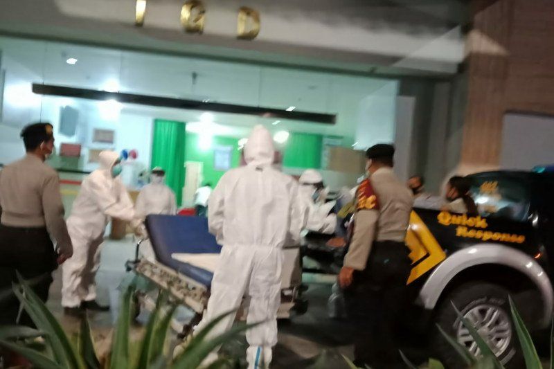 podiumnews.com-Ibu Hamil Lahirkan di Mobil Patroli Polisi Tanpa Bantuan Medis di Gianyar