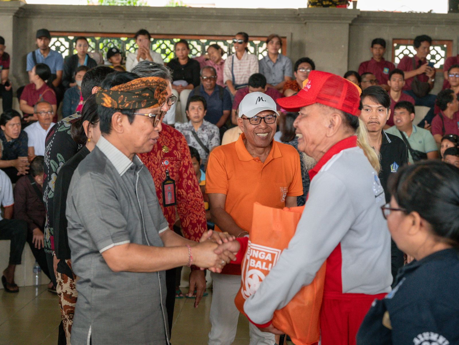 podiumnews.com-Badung Peduli: Bantuan untuk Veteran, Lansia, Disabilitas