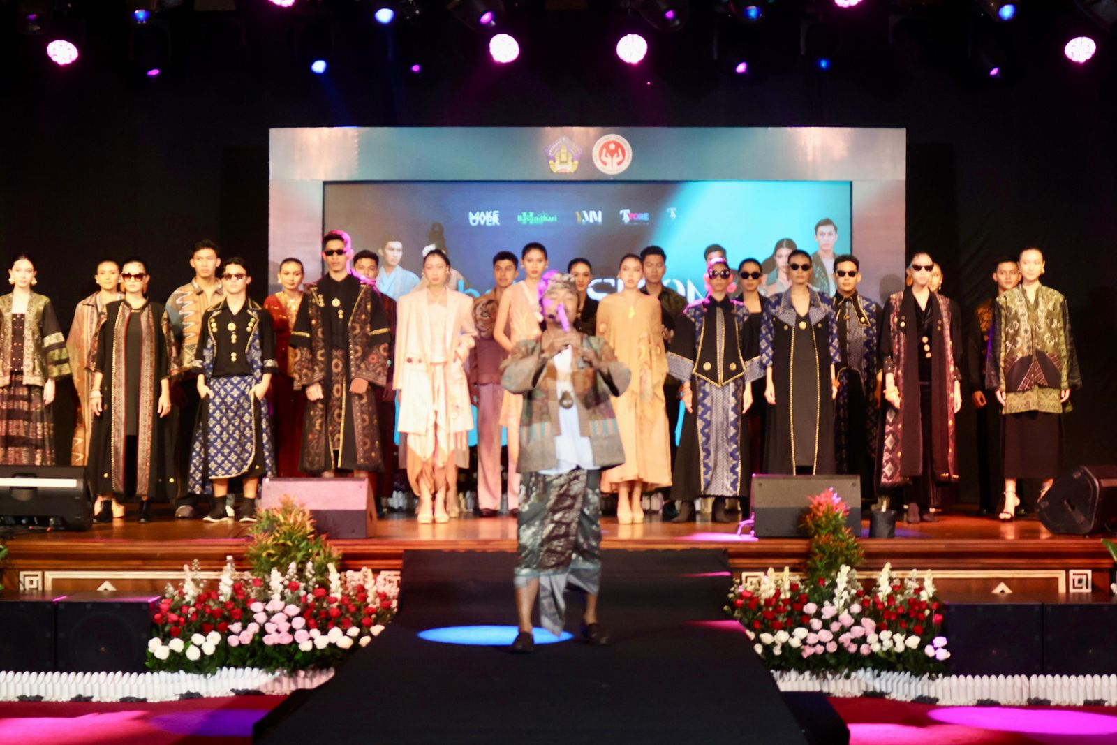 podiumnews.com-Bali Fashion Parade 2025 Angkat Endek Jadi Ikon Fashion Internasional