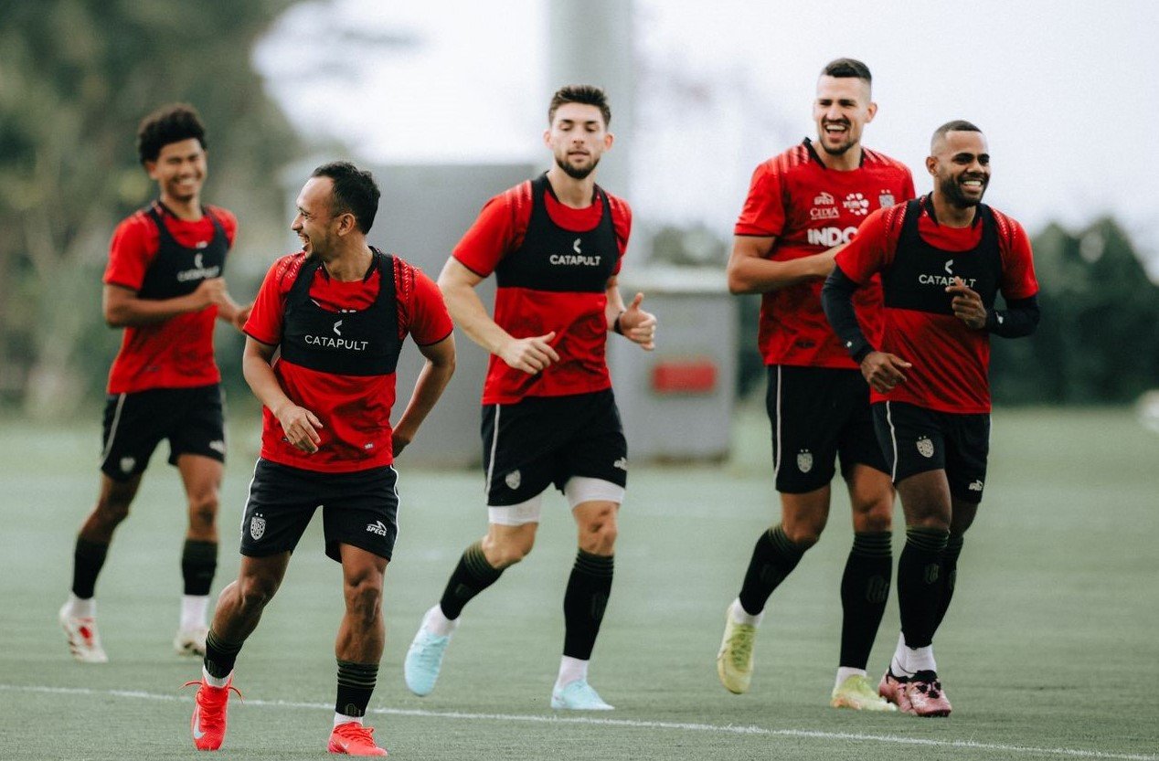 podiumnews.com-Johnny Jansen Evaluasi Pemain di Latihan Perdana