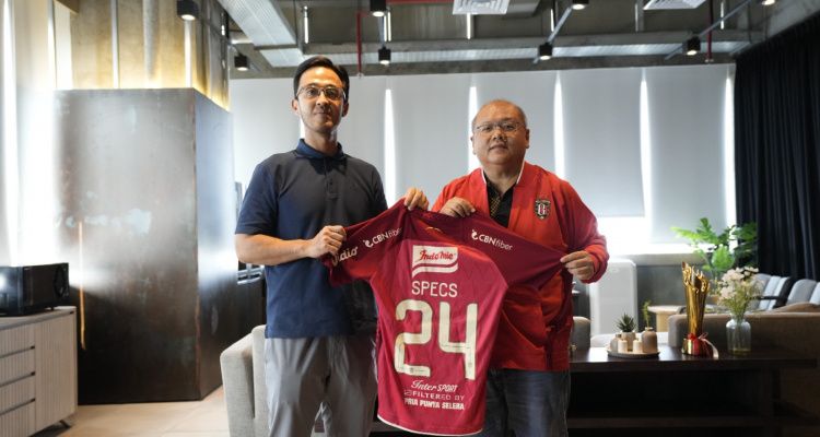 Bali United Kembali Pakai Jersey Produk Lokal