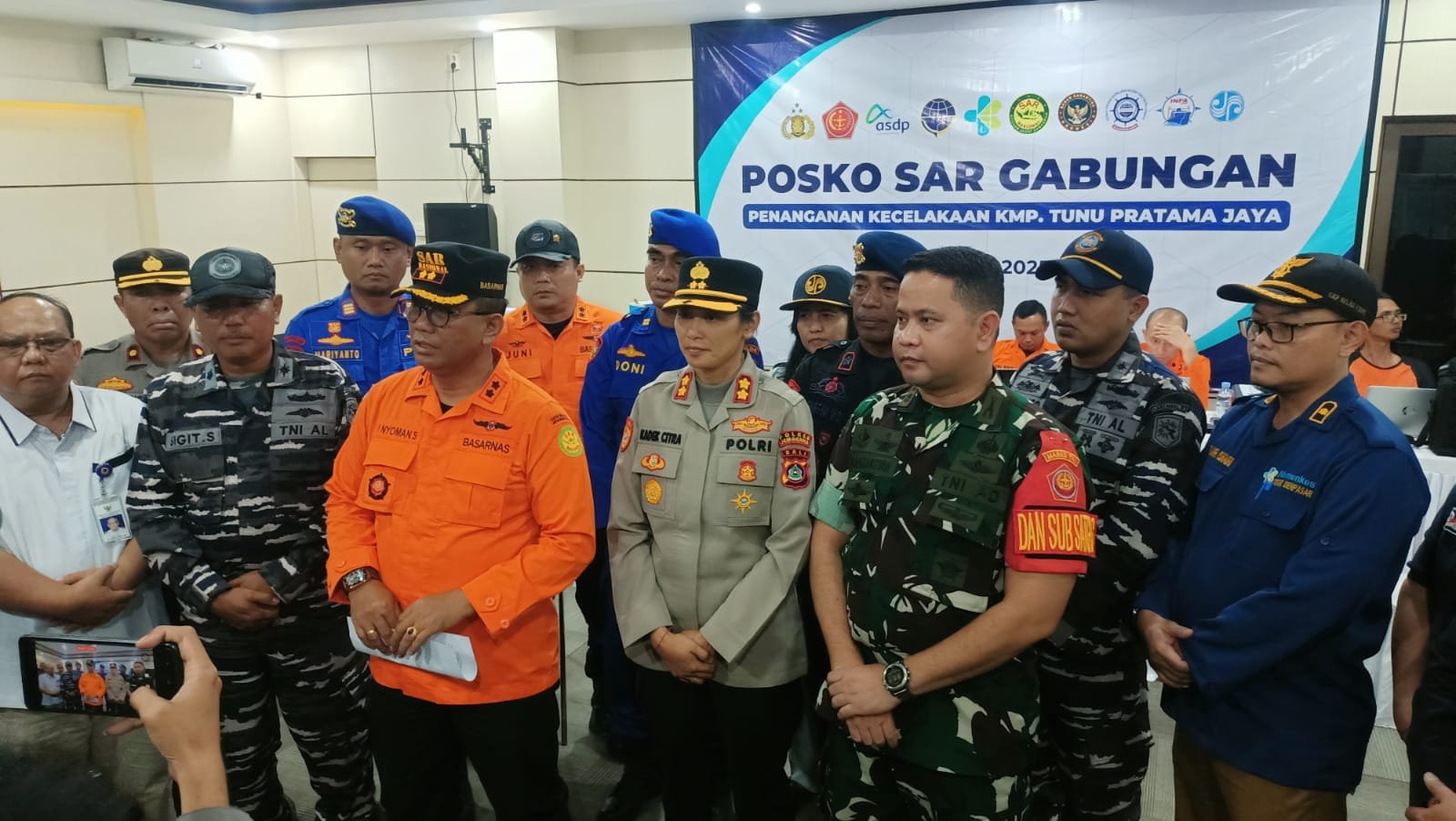 30 Selamat, 6 Meninggal, Pencarian Korban Kapal Masih Berlanjut
