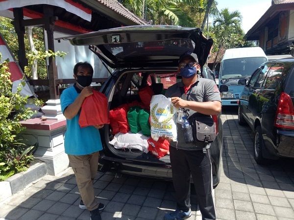 podiumnews.com-Pemkot Denpasar Kembali Salurkan Bantuan Sembako Kepada Isoman