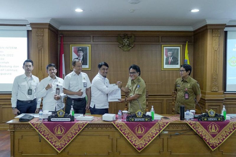 podiumnews.com-Bupati Giri Prasta Terima Entry Meeting BPK RI Perwakilan Bali
