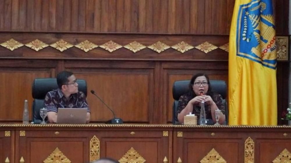 Dorong Pemanfaatan EBT, Pemprov Bali Sosialisasikan Penggunaan PLTS Atap