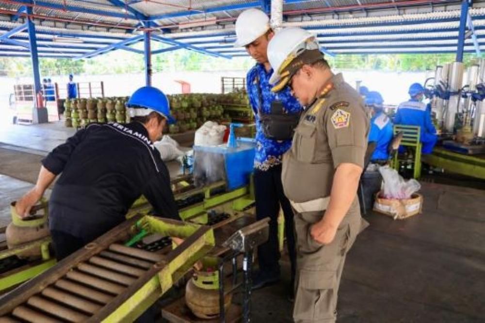 Gandeng Pertamina dan Hiswana Migas, Pemprov Bali Sidak LPG 3 Kg di Klungkung dan Karangasem