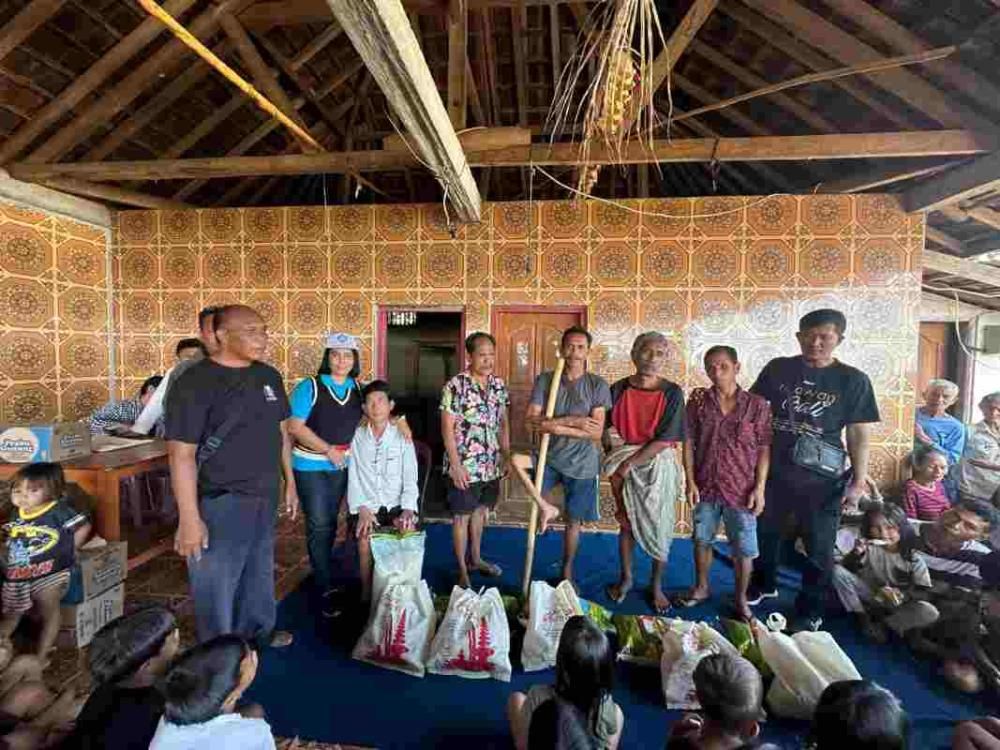 podiumnews.com-Kolaborasi Pemprov dan Relawan Bali Bantu 467 KK Miskin di Kintamani