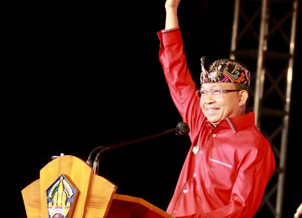 podiumnews.com-Masyarakat Bersama Gubernur Koster Antusias Ikuti Pembukaan Bulan Bung Karno Provinsi Bali V