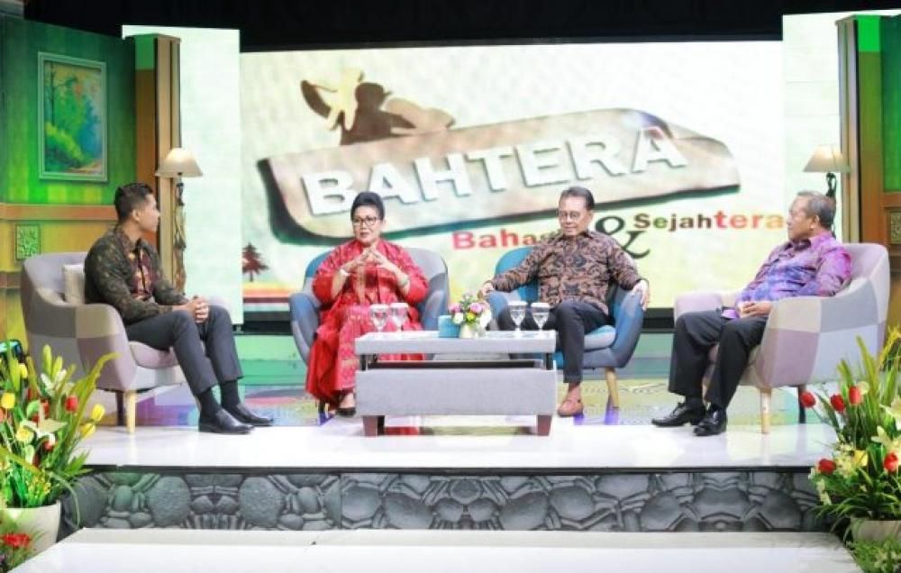 podiumnews.com-Pemprov Bali, Ny. Putri Koster Sebagai Narasumber Dalam Dialog Interaktif BAHTERA