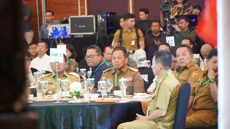 podiumnews.com-Pj Gubernur Mahendra Jaya Hadiri Rakornas Pengamanan Pasokan dan Harga Pangan