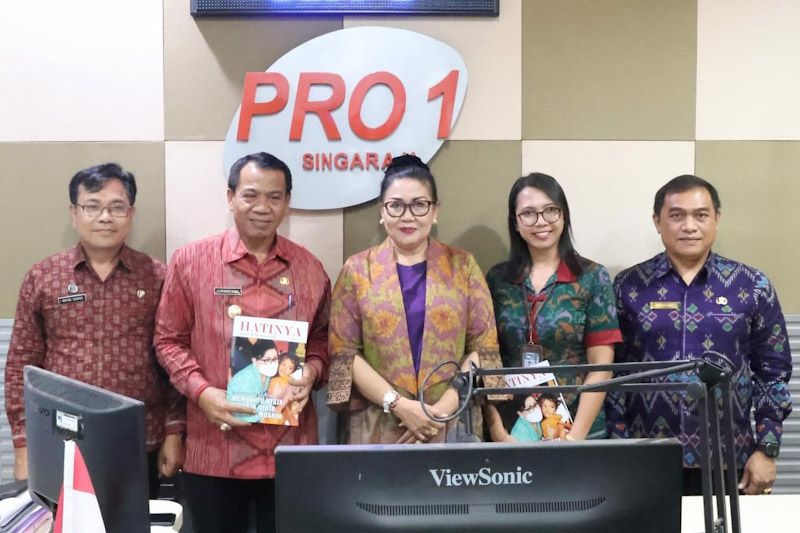 podiumnews.com-Putri Koster Ajak Kader PKK Sosialisasikan Pentingnya Vaksin Rabies