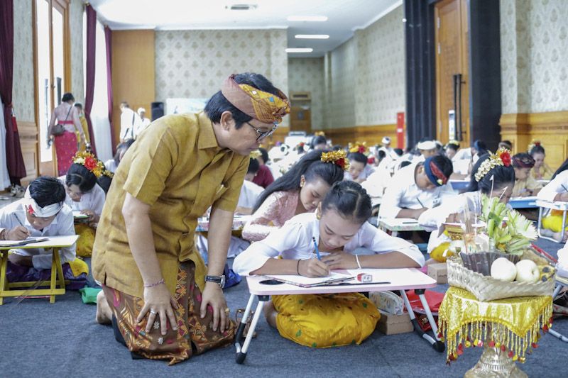 podiumnews.com-Sekda Adi Arnawa: Modernisasi Tidak Boleh Menggerus Akar Budaya