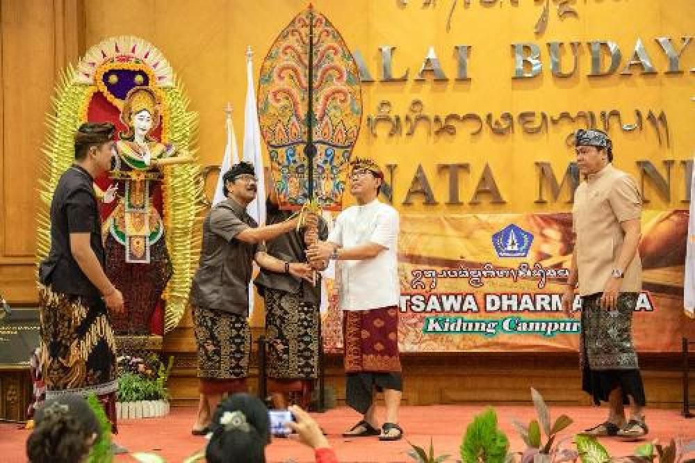 Sekda Adi Arnawa Buka Utsawa Dharma Gita Kabupaten Badung Tahun 2023