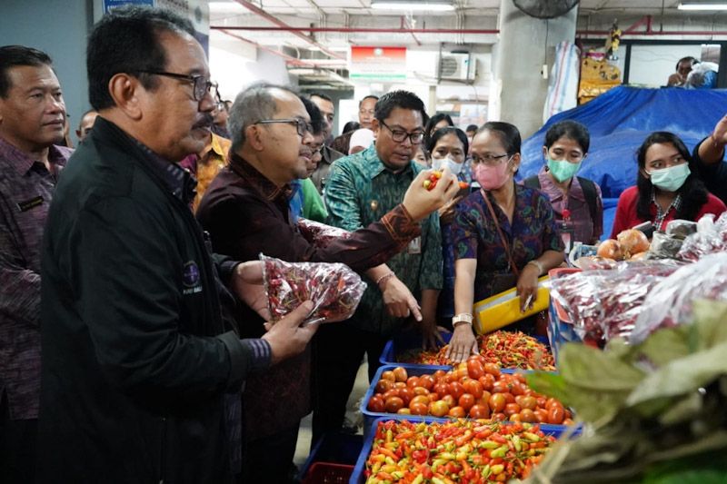 podiumnews.com-Tekan Inflasi, Wagub Cok Ace Minta Sinergitas Antar Kabupaten