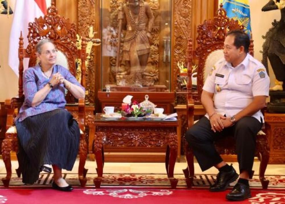 podiumnews.com-Terima Dubes AS untuk Indonesia, Mahendra Jaya Percaya Pendidikan Jadi Kunci Atasi Kemiskinan