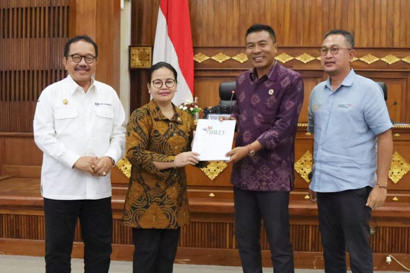 podiumnews.com-Wagub Cok Ace Terima Kunjungan Komisi X DPR RI